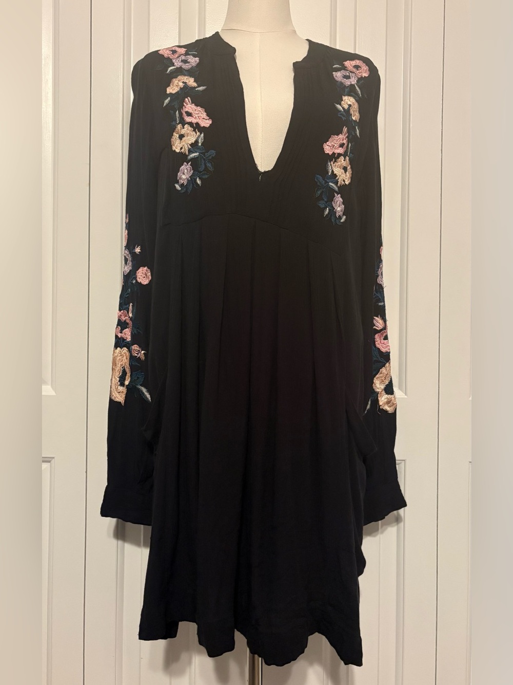 Free People Black Long-Sleeve Embroidered Floral Dress
